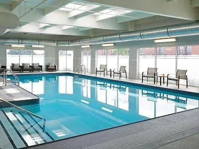 Hotel Courtyard By Marriott Toronto Airport 3*,