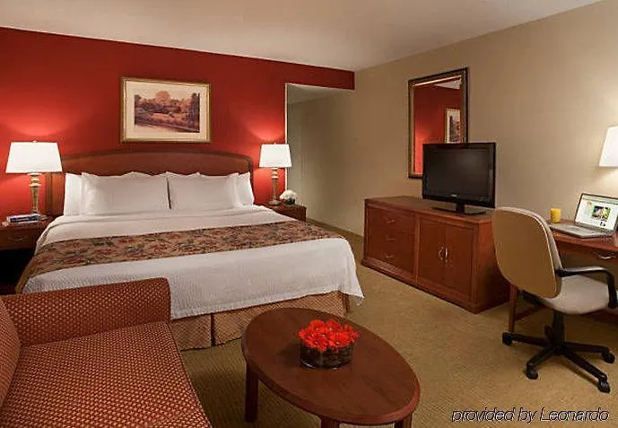 Hotel Courtyard By Marriott Toronto Airport