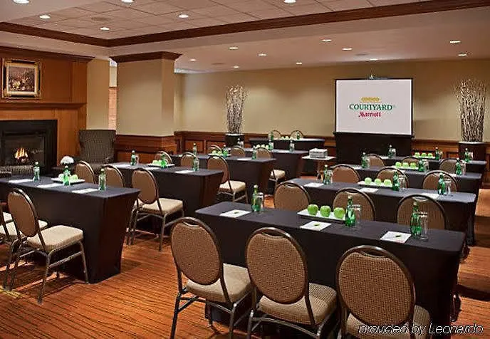 Hotel Courtyard By Marriott Toronto Airport